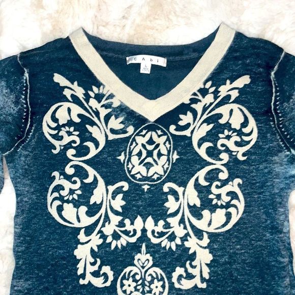 CAbi #261 Blue & Cream Damask V-Neck Long Sleeve Blouse Top Sz L - Picture 5 of 7